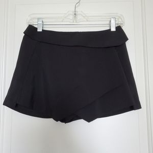 Forever 21  Black Asymmetrical Skort